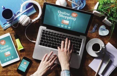 最后来说一个正能量的故事,一个关于两代人理性消费理性投资的故事。