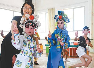 招生难升学难就业难 戏曲教育如何破“难”前行