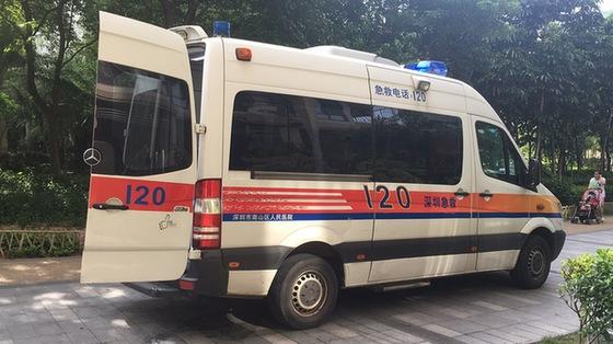 在现场|记者跟拍三辆救护车 直播深圳市民如何让道