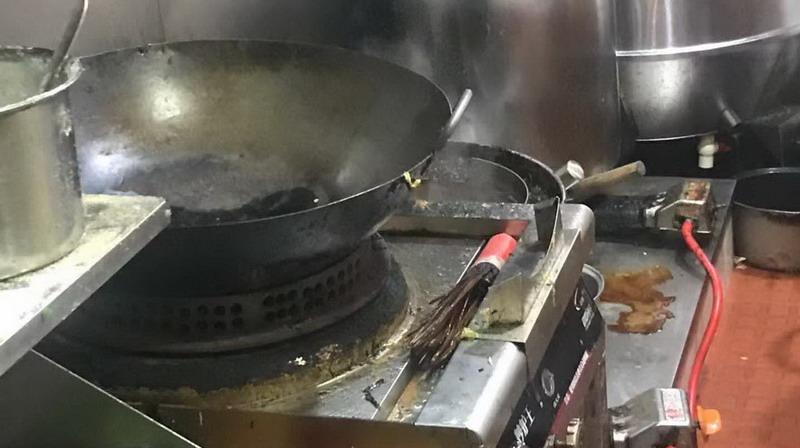 在现场|突查福田区网络外卖商家后厨