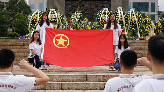 深北莫青年师生以这样的方式缅怀先烈