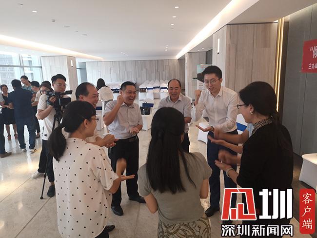 罗湖桂园街道举办“倾听心灵的声音”企服活动 为企业员工释放职场压力