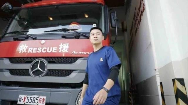 深圳人的一天 ｜消防班长郑荣杰：每次救援，我没时间害怕，只想救人