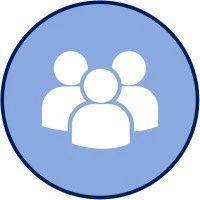 在深圳各中小学门口，有这样一群人每天都准时出现……