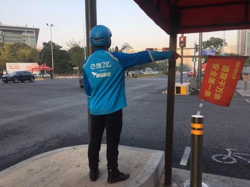 曝光台 | 违法骑手必须停驶！违法率较高的企业将与征信挂钩……