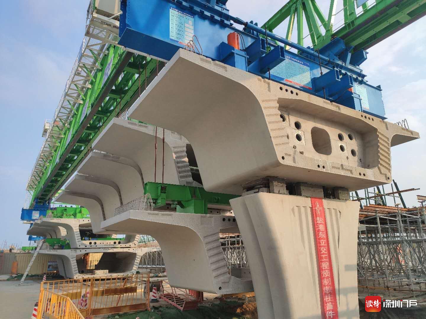 深度百米大海，港珠澳大桥桥墩怎样打造的？工程师的技巧让人佩服_建设