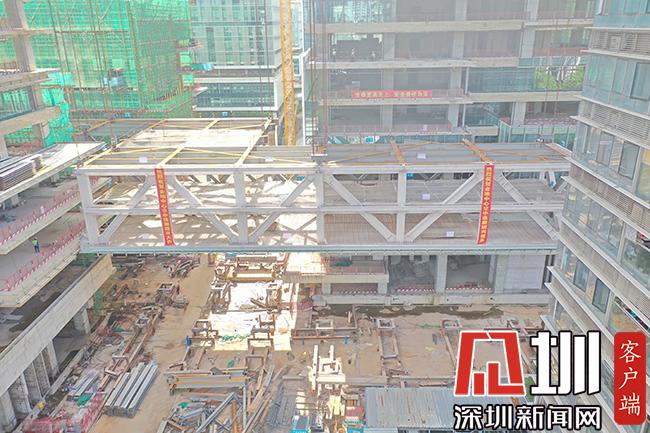 1670吨超大钢结构连廊49小时提升至150米高空深圳这项施工又创纪录