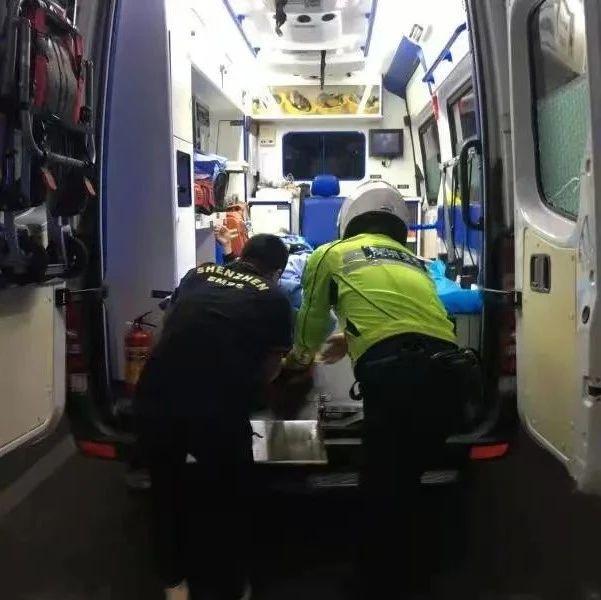 我为群众办实事 | 七旬老人突然晕倒急需送医 罗湖交警紧急“开路”