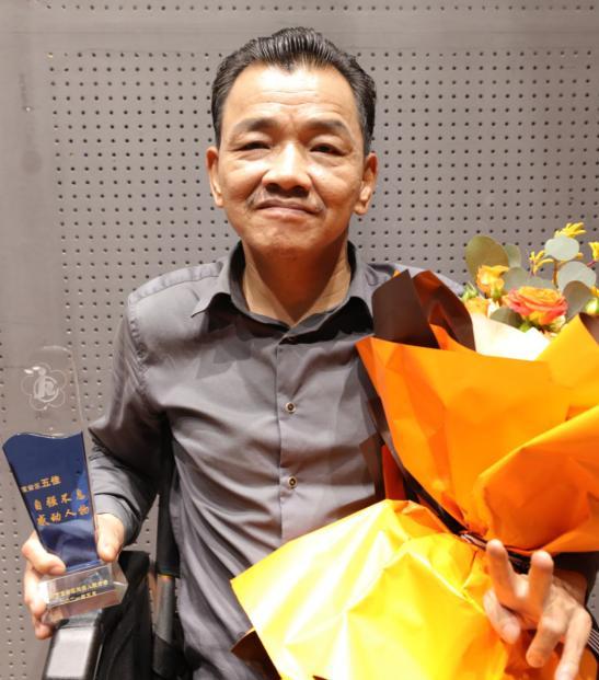 手动轮椅怎么打开心手相牵 共享阳光——宝安启动关爱残疾人系列活动_https://www.jmylbn.com_新闻资讯_第10张