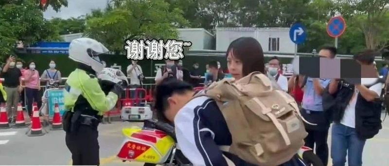 这一个深深的鞠躬，令全深圳为之感动……