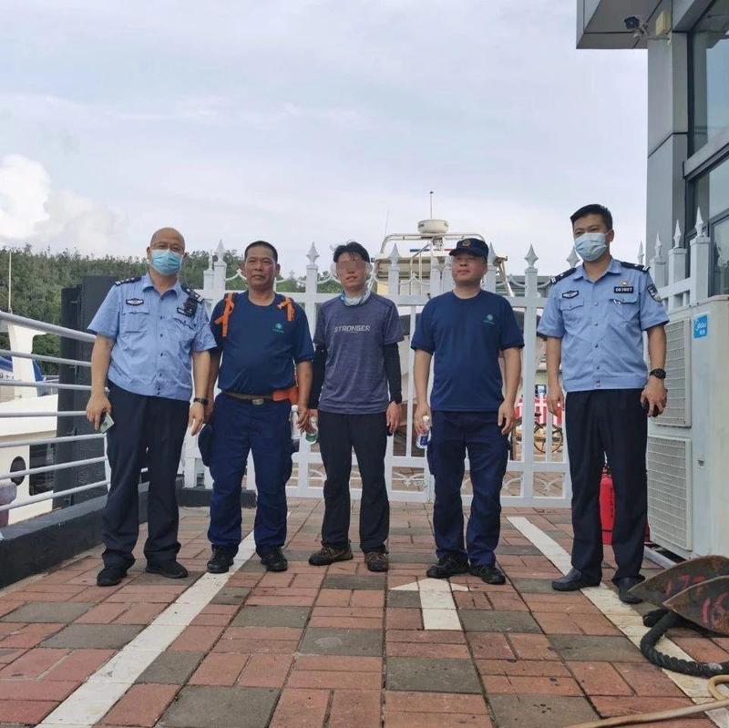 我为群众办实事 | 游客被困礁石 大鹏分局上演“紧急救援”
