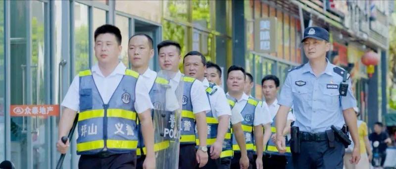 深夜十一二点打来的一个个电话，不是打扰而是信任