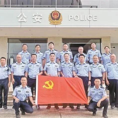 忠诚底色铸铁血警魂，警心向党护航新征程