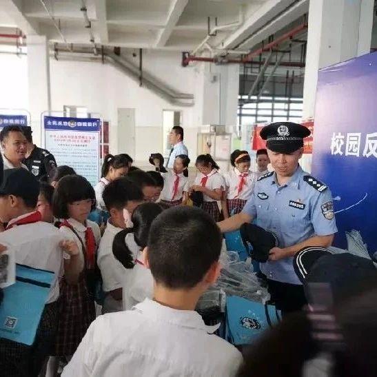 听，法律的声音！深圳警察蜀黍不止会破案，还是普法多面手