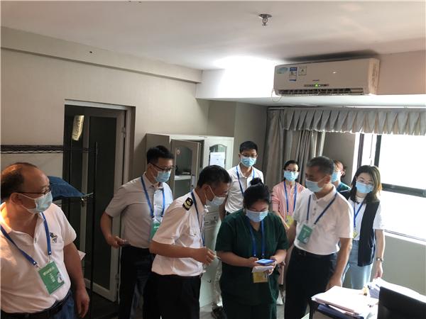 抗疫“驿”线|雅园驿站：这对姐妹进驿站时情绪崩溃 离开时留下感谢信