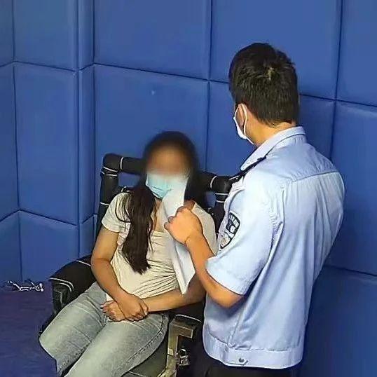 90后情侣上演被盗“好戏”，只为要回租房押金