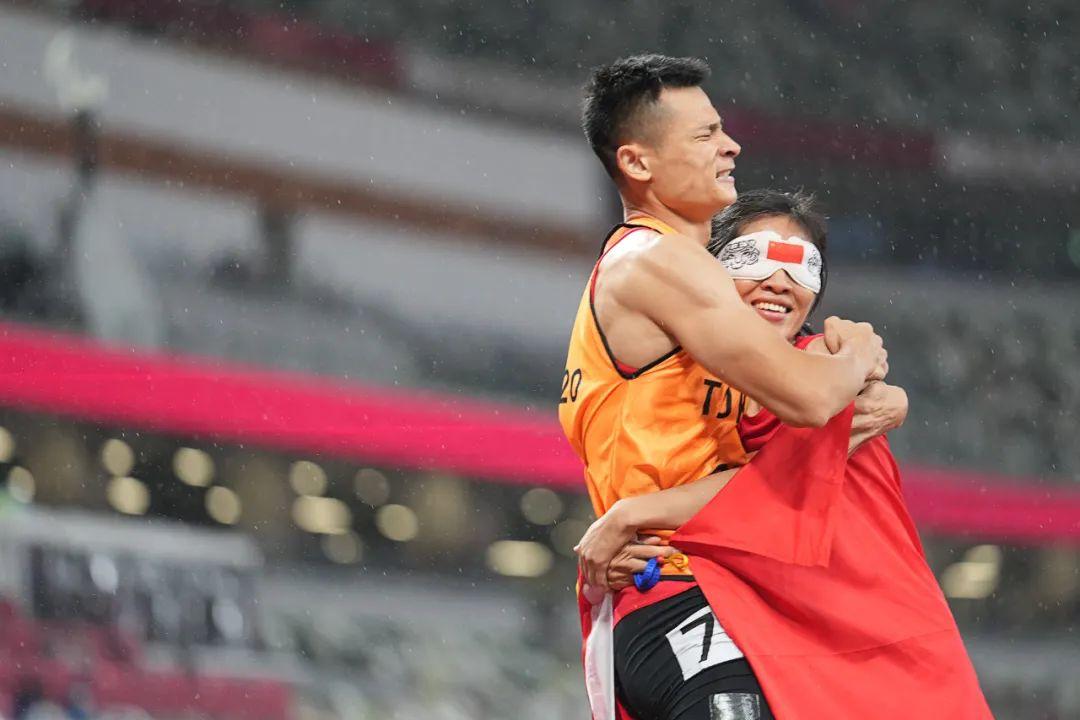 怎么推轮椅东京残奥会闭幕了，但这10个瞬间，依然让人热泪盈眶！_https://www.jmylbn.com_新闻资讯_第14张