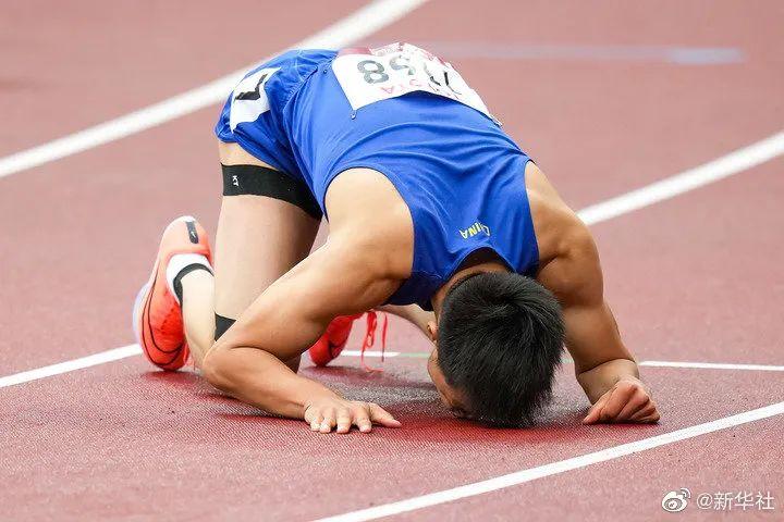 怎么推轮椅东京残奥会闭幕了，但这10个瞬间，依然让人热泪盈眶！_https://www.jmylbn.com_新闻资讯_第43张
