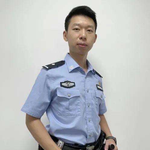 他苦学法律补短板，炼成多面手！
