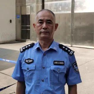 传承军人作风，严密押解之路！