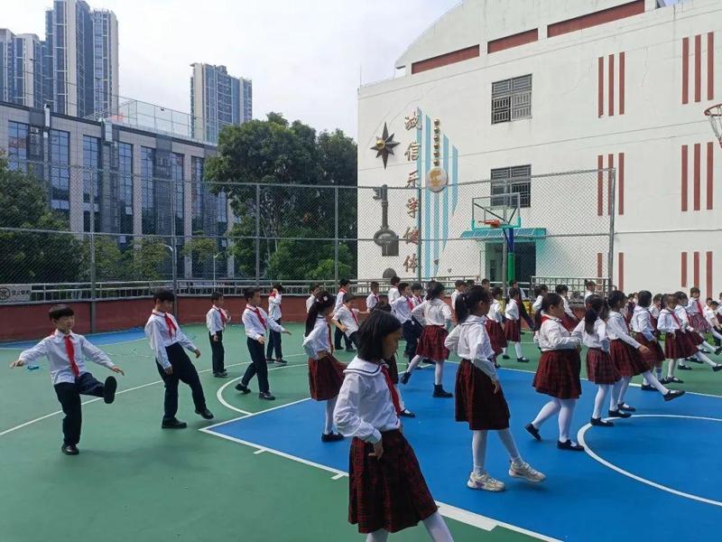 运动所需物品和场地_运动订场地app用哪个最好_运动场地工程