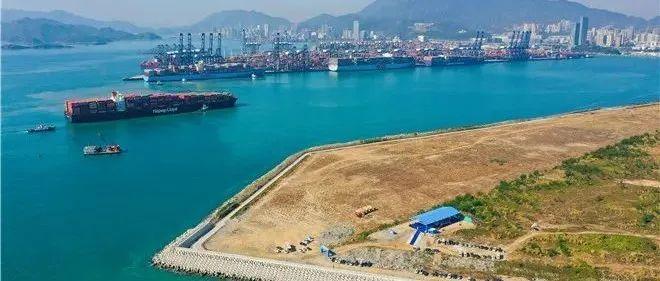 加快建设全球海洋中心城市核心区 盐田港区东作业区集装箱码头工程开工！