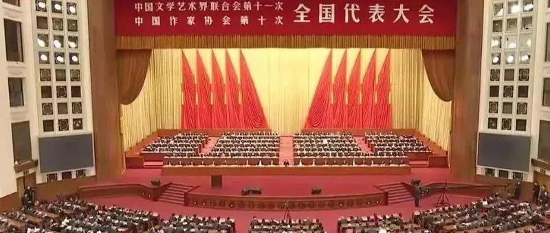 习近平：青年是事业的未来。要引导青年文艺工作者守正道、走大道