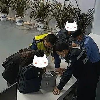 俩女子帮“男友”冲业绩 一个被骗一个成“帮凶”