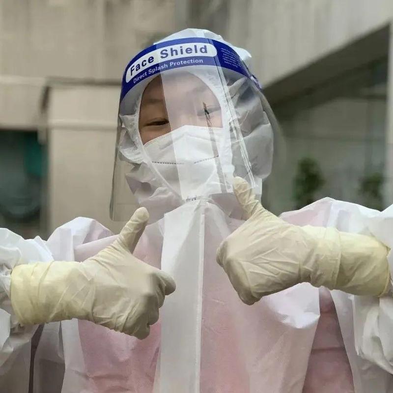 志愿微光 闪耀福田！致敬核酸检测一线的“红马甲”