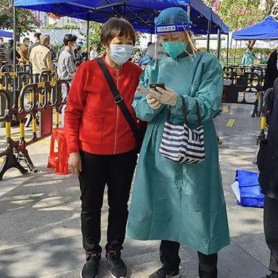 李姐又“上线”了！阿叔阿婆：看到她就很暖心