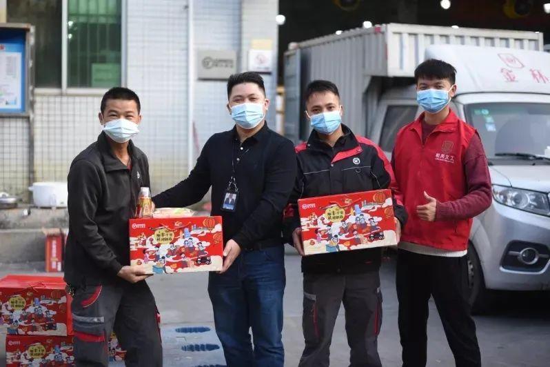 贴心、暖心！松岗街道潭头社区为物流快递工作者送上安心服务