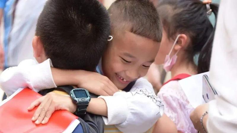 呐！今天给你一个暖暖的抱抱