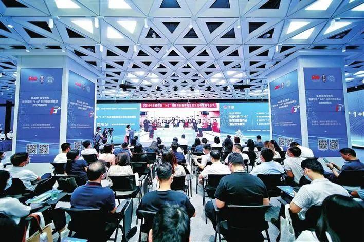 宝安：把实事办到群众心坎上，把初心融入为民服务中