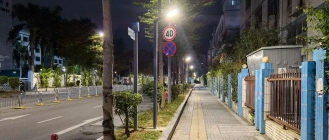 坪地1800套路灯，亮起来了！