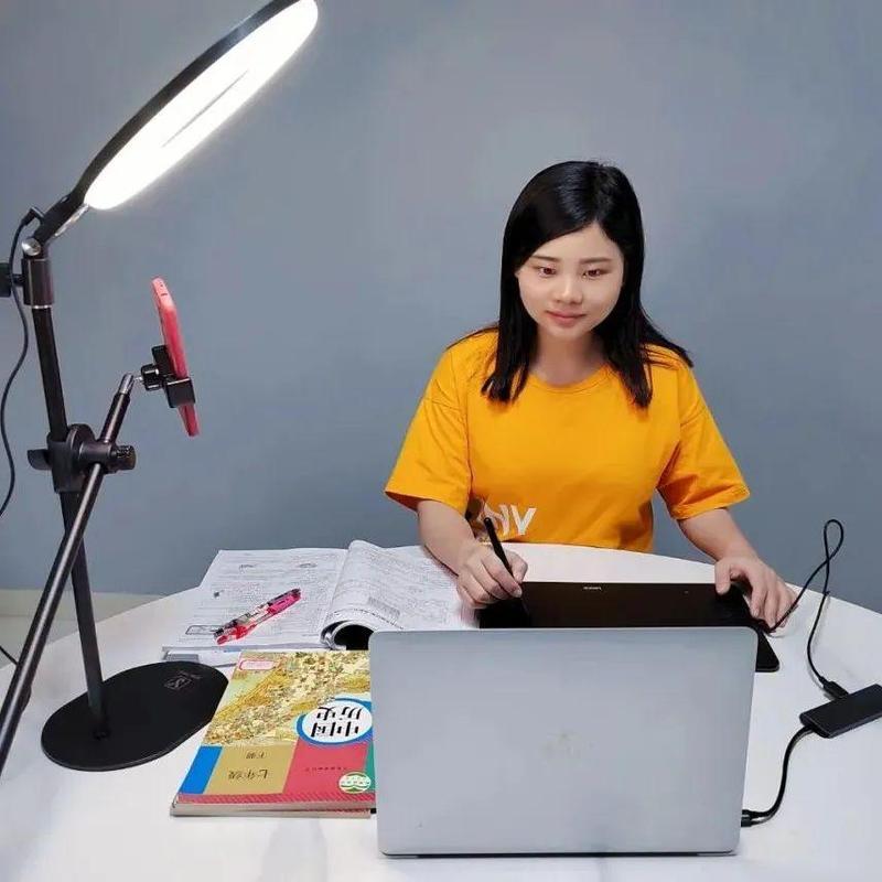 抗疫日记⑨ | @龙岗同学，你的网课“主播”上线啦！