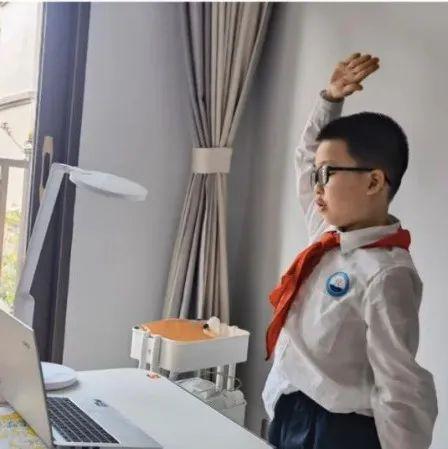 抗疫日记⑩ | 聊聊网课那些事儿，龙岗“神兽”有话说！