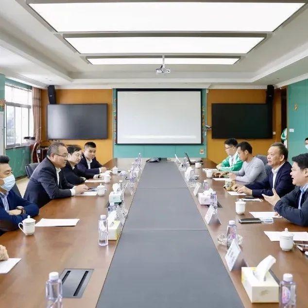 吴书坤率队到横岗街道开展挂点服务企业工作