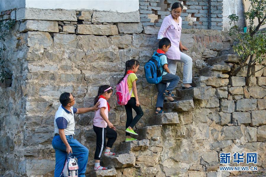 （教育）（1）乡村教师——用奉献坚守铺就农村孩子成才路