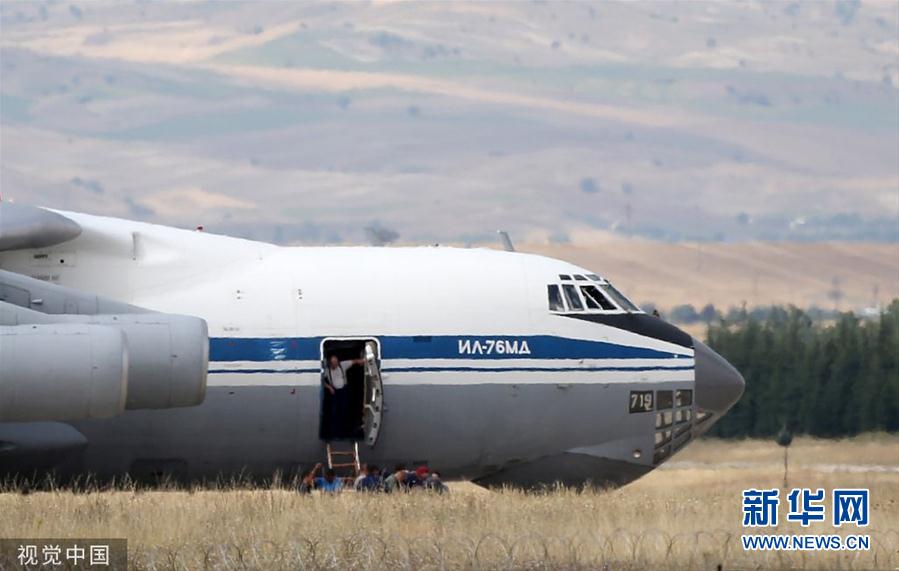土耳其继续高调接收S-400防空导弹系统