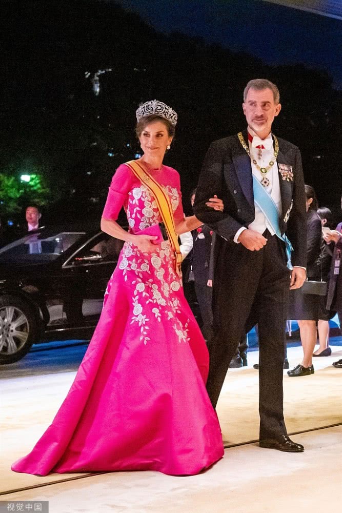 日本天皇晚宴变王后比美秀场,西班牙莱蒂齐亚