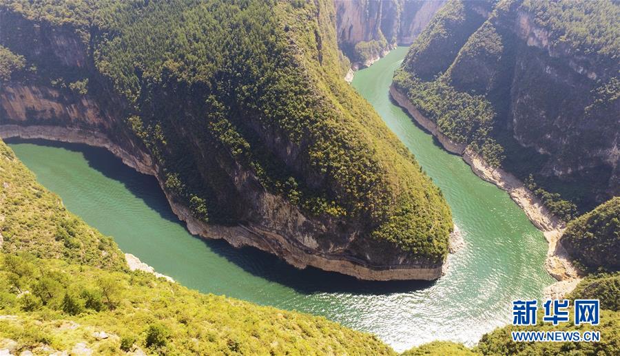 (环境)(1)小三峡鱼头湾初秋美如画