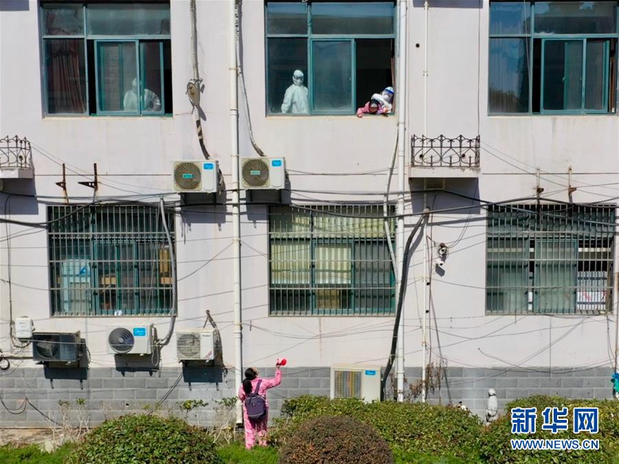 (社会)(4)“‘护士妈妈’麻烦再帮我照顾孩子14天”