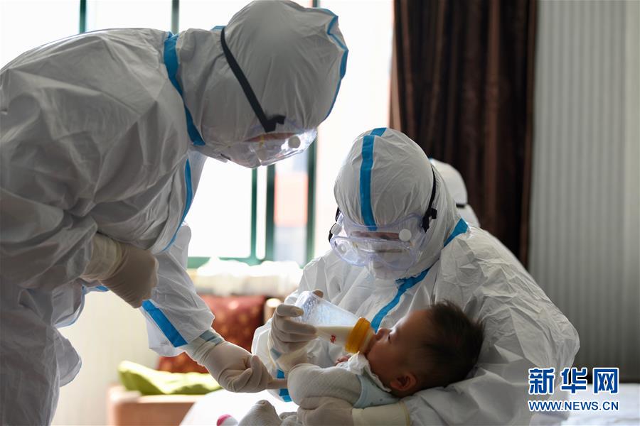 (社会)(2)“‘护士妈妈’麻烦再帮我照顾孩子14天”