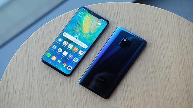 柔性OLED屏手机可折叠变换多种形态 未来应用广泛