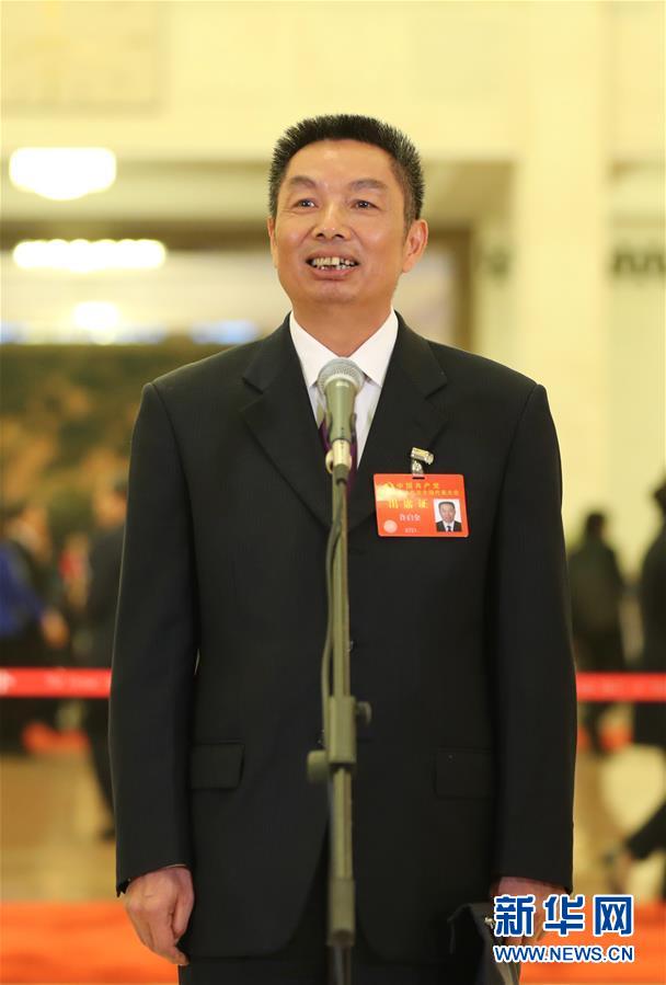 (十九大·党代表通道)(21)采访党代表