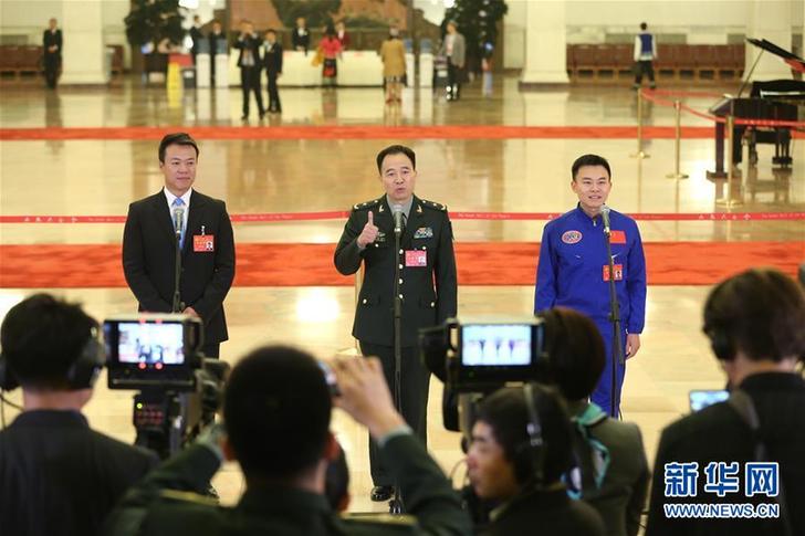 (十九大·党代表通道)(4)采访党代表