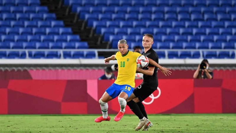 男足综合：巴西击败德国 日本取开门红