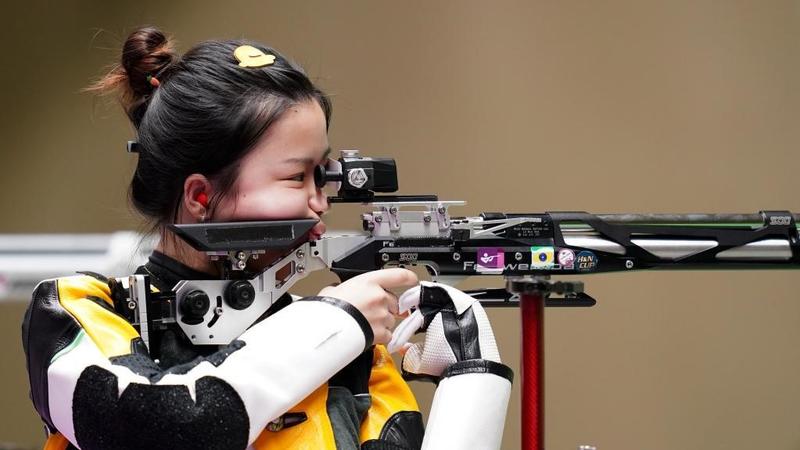 女子射击10米气步枪决赛赛况