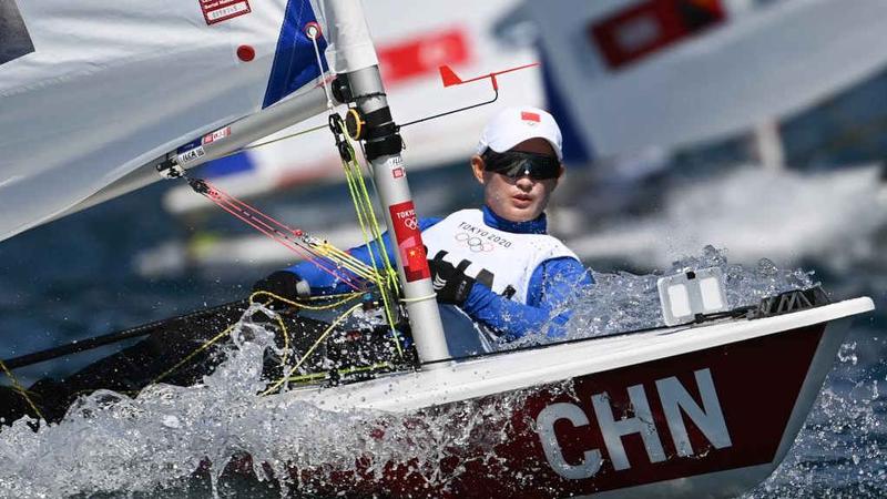 乘风破浪显英姿