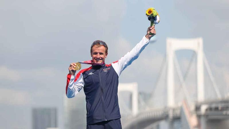 铁人三项挪威选手夺得男子个人赛金牌